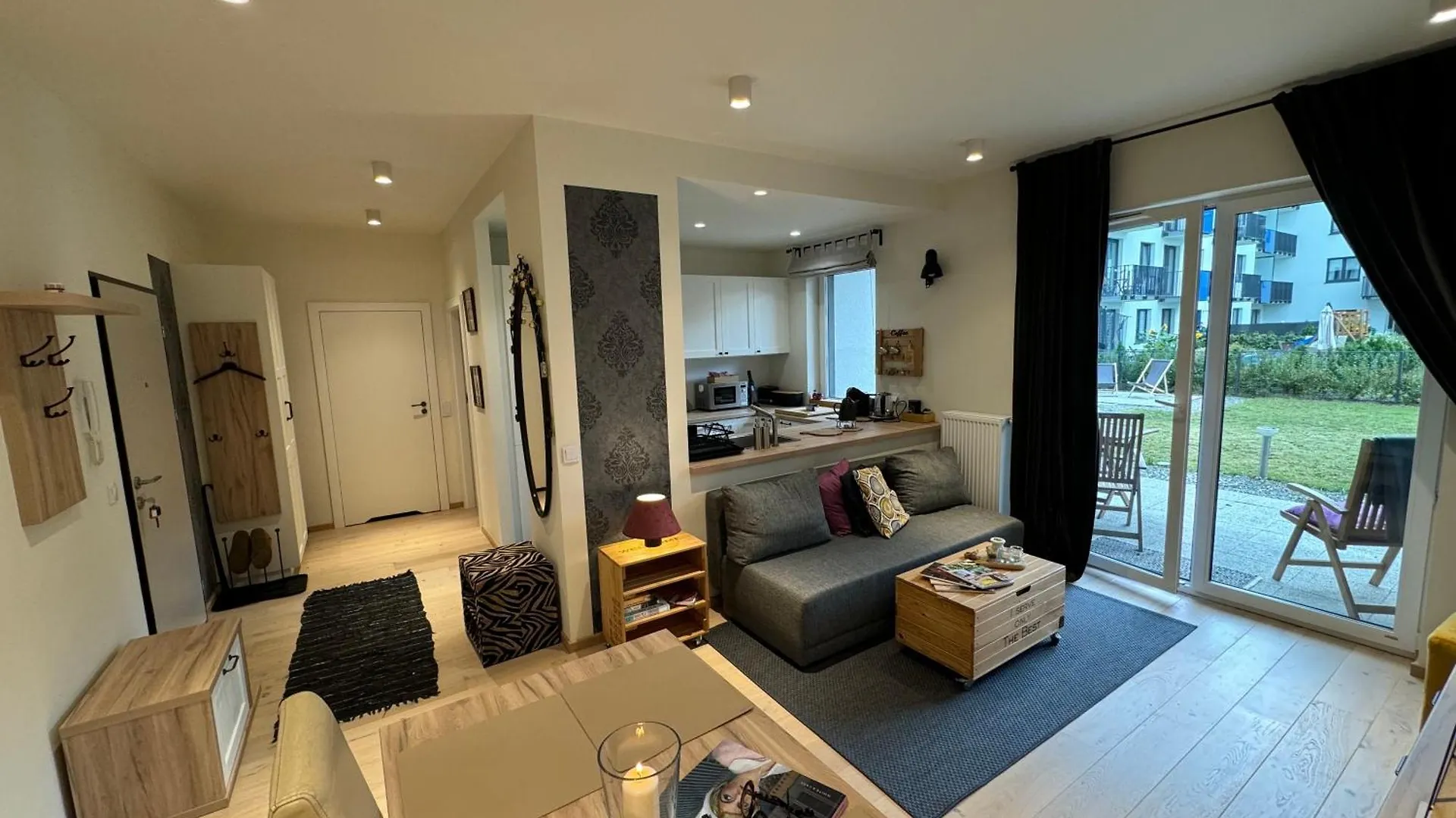 Apartment Relax&Comfort New Waw 50 Sqm With Terrace, Garden, Free Parking And Ac Warsaw
